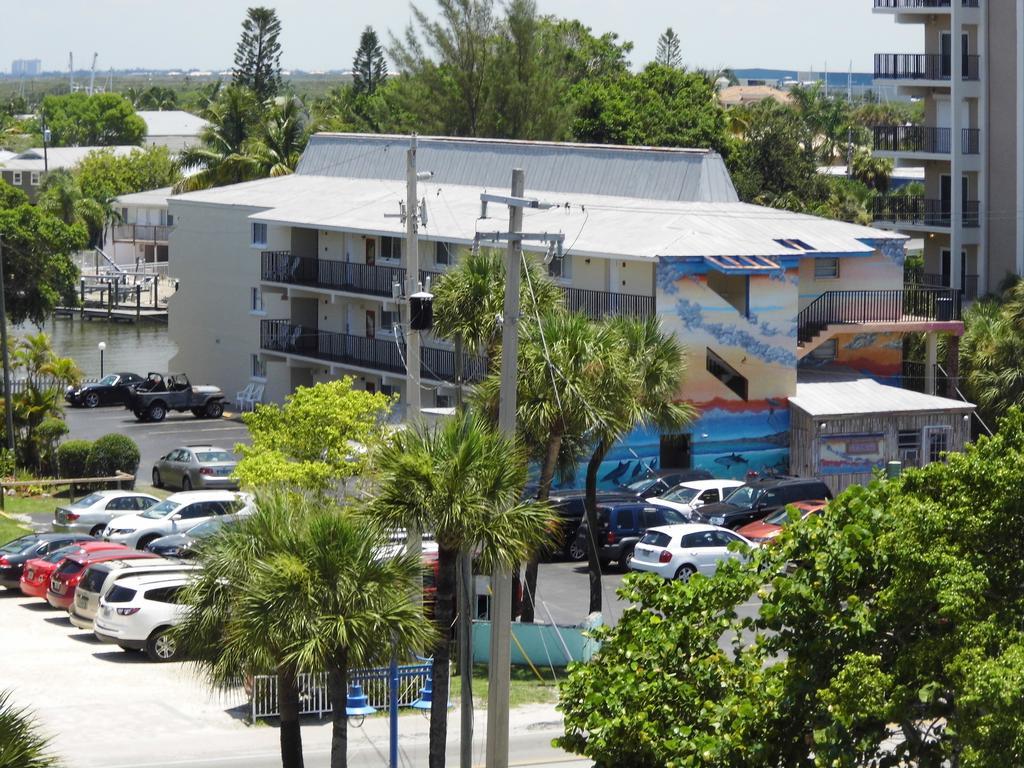 The Bay Inn At The Lani Kai Fort Myers Beach Extérieur photo